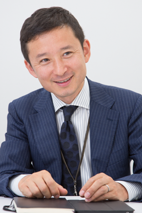 川俣 理晶 氏