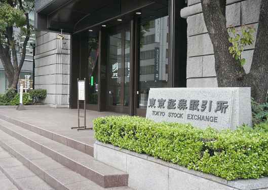 Hamee（ハミィ）の上場セレモニーが開かれる東京証券取引所（東証）