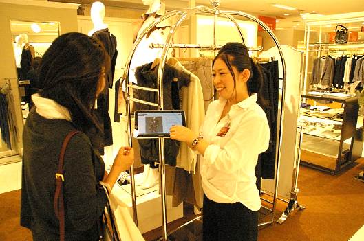 高島屋、松屋銀座、三越伊勢丹といった大手百貨店が取り組むウェブ活用①