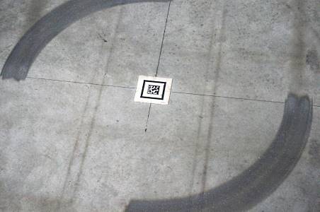 人件費は3割減! AI搭載ロボットが実現するEC物流の「省人化」「コスト減」「正確性」 中国EC大手のアリババグループも使うAI搭載の物流ロボット「Geek+」（ギークプラス）