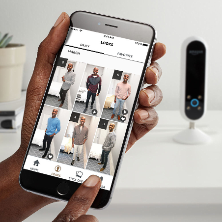 Amazonは2017年、カメラ付きAlexaデバイス「Echo Look」が登場