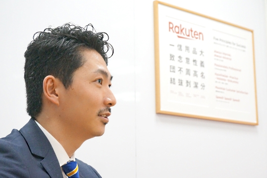 チャット活用は、シフト制の採用、「対応できるときにオンラインにする」といった割り切った運用などが必要と村上氏は説明する