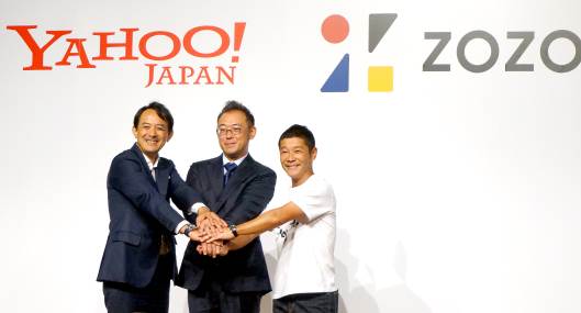 ヤフー社長の川邊健太郎氏、ZOZO新社長の澤田宏太郎氏、ZOZOの前社長である前澤友作氏