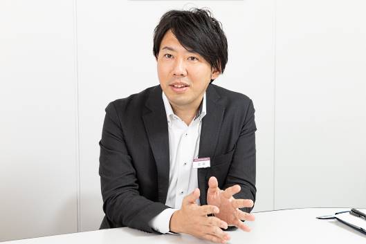 ワシントン靴店のWEBマーケティング責任者・石嶺哲晴氏（営業本部EC開発室 室長）