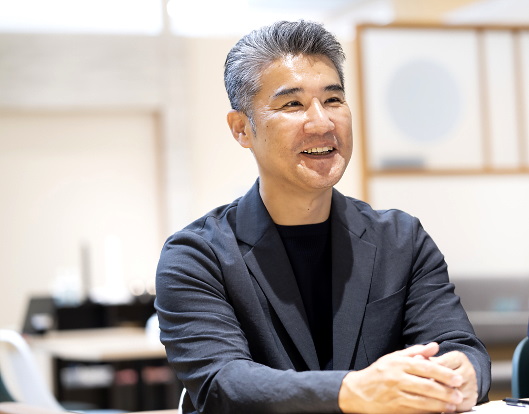 OMO戦略を推進する青山商事 青山商事株式会社 EC事業本部長 岡本博氏