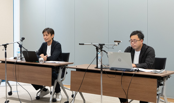 ネットプロテクションズ ビジネスディベロップメントグループ 執行役員　秋山 瞬氏（左）と、ヤフー ショッピング統括本部 プロダクション2本部、事業企画本部 本部長／ショッピングユニットマネージャー　杉本 務氏（右）