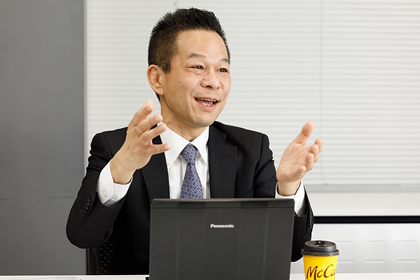 エニキャリ　代表取締役　小嵜秀信氏