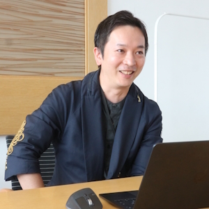 株式会社三越伊勢丹 営業本部 オンラインストアグループ デジタル事業運営部 レヴ ワールズマネージャー 仲田 朝彦氏
