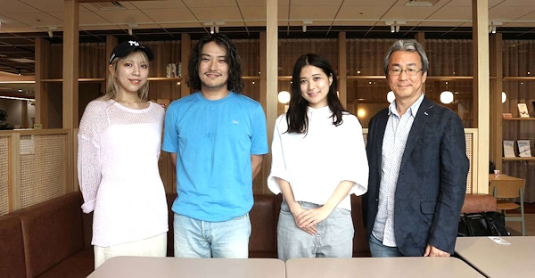 写真右からNarvar Japanの白石 肇（はじめ）VP＆Country Manager、菅本睦Development Manager、Recustomerの辻󠄀野翔大取締役COO、村田麻央Product＆Growth Marketing Manager