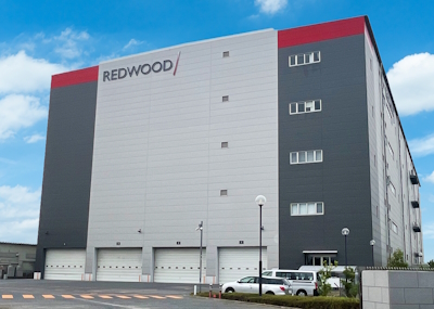 埼玉県の「川島ロジスティクスセンター」（画像はDMSのコーポレートサイトから編集部が追加）