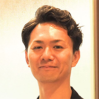外山 隆浩