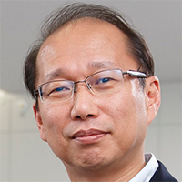 山田 賢治