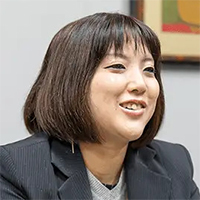 足立 容子