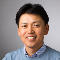 ユニバーサルナレッジ株式会社 代表取締役 井上 俊一 氏