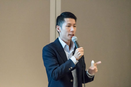株式会社オーリーズ 代表取締役社長 鈴木多聞氏。2011年の創業以来、30種類以上のチャネルやツールの運用型広告を手がけた実績を持つ