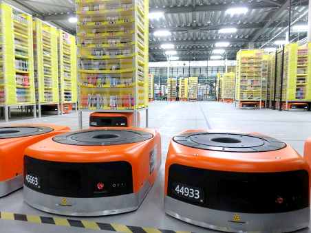 「アマゾン川崎FC」に導入した「Amazon Robotics」