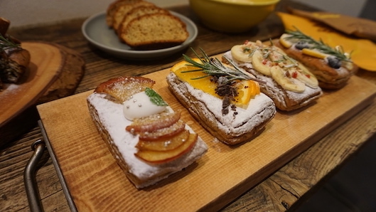 「BASE FOOD」の新商品 アレンジした4種類のオープンサンド