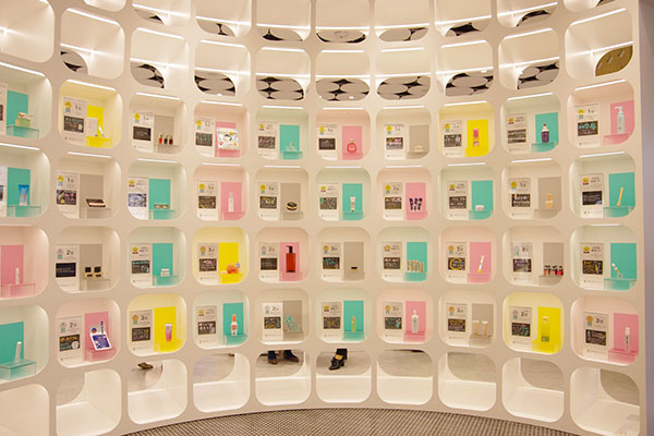 @cosme @cosmeTOKYO アイスタイル 旗艦店 化粧品 フラッグシップショップ アットコスメ