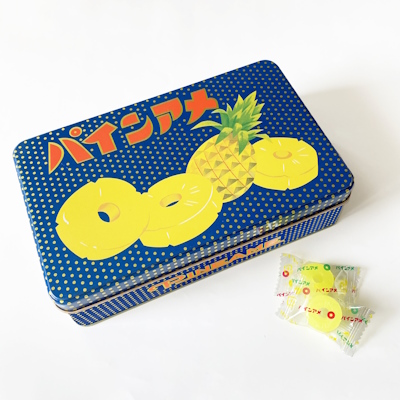 プレスリリースでとりあげた「パインアメ」の復刻缶