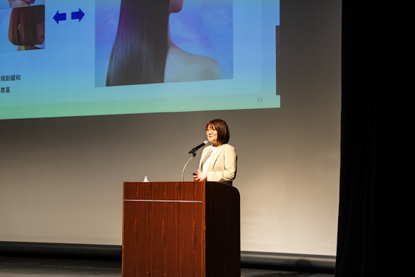 I-ne「キュラップ」ブランドマネージャー 小林麻美氏