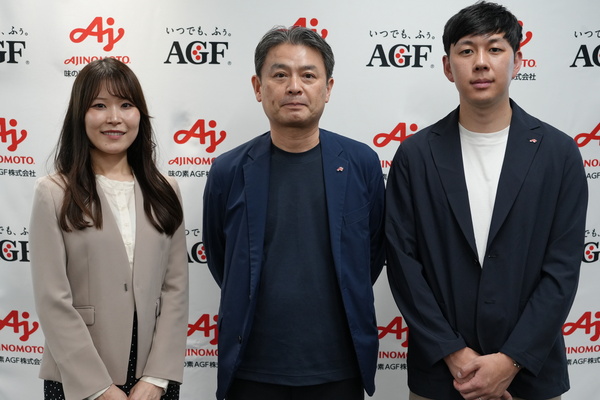 味の素AGF　ビジネスクリエイション部 新ビジネスグループ 木村優希氏（左）、執行役員・ビジネスクリエイション部長 中澤正規氏（中央）、ビジネスクリエイション部 D2Cビジネスグループ 竹川幸佑氏（右）