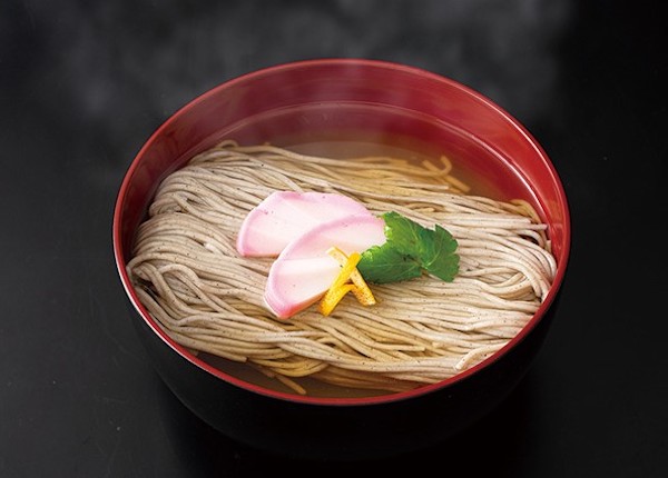 石臼挽きのそば粉を使用した「年越しそば」